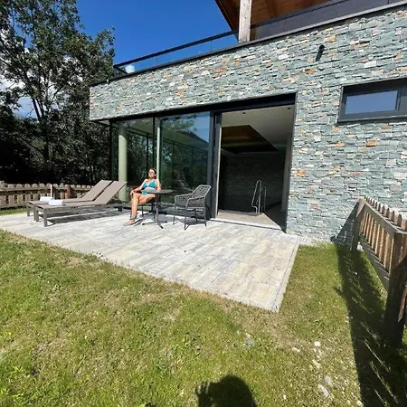 Ski-in Ski-out * シュラートミンク