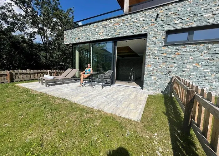 Ski-in Ski-out * 斯拉德明